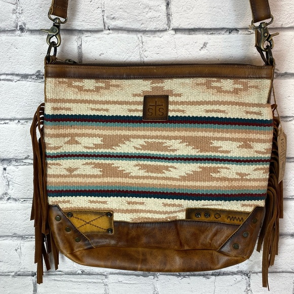 STS Palomino Millie Multi-Light Pink Serape Collection Crossbody Bag FRINGE NEW - Picture 2 of 11